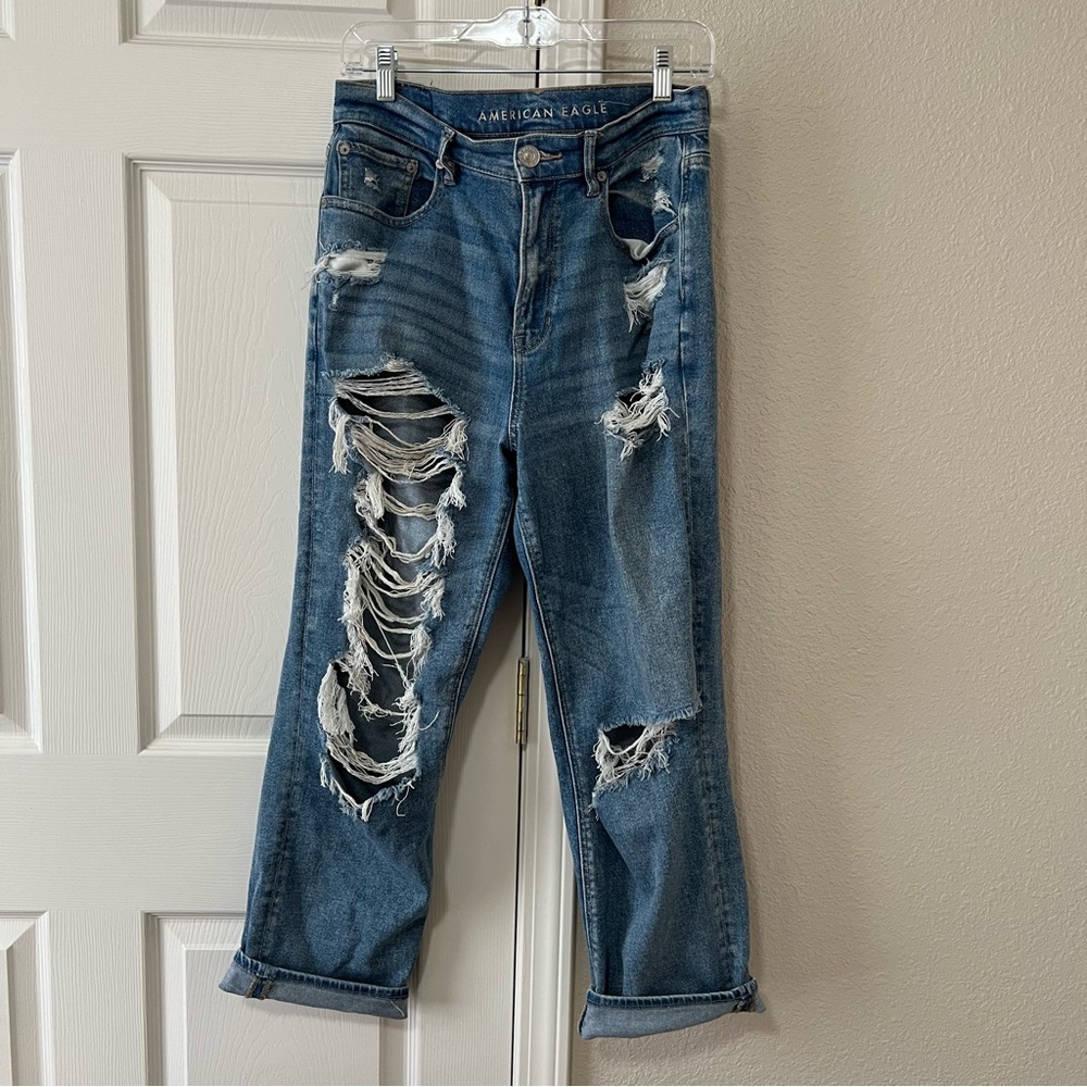 American Eagle Highest Rise 90s Boyfriend Jeans Distressed Size 8